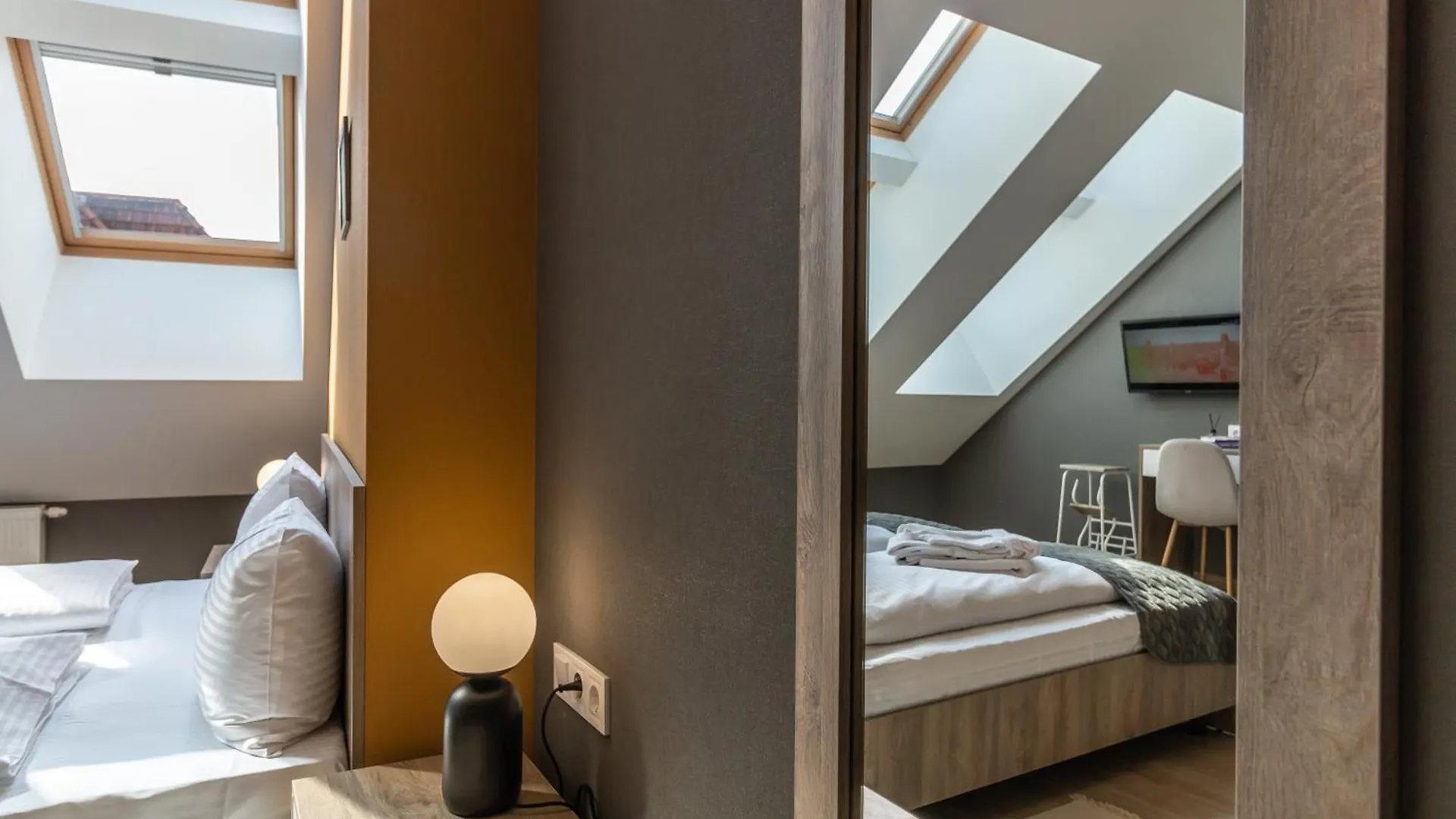 Opera Passage Hotel & Apartments Lviv Ukrayna