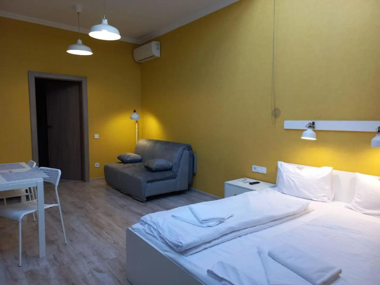 Opera Passage Hotel & Apartments Lviv 3*,