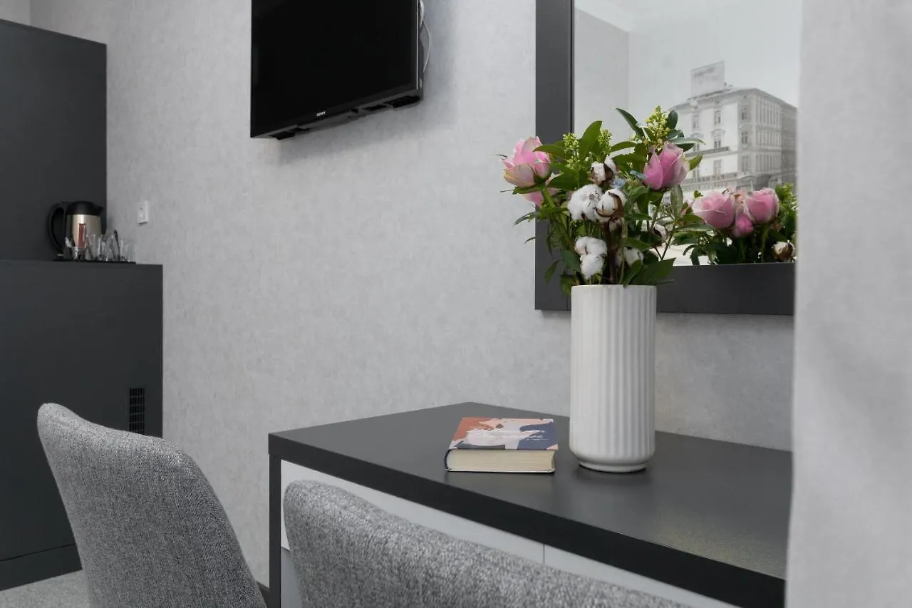 Aparthotel Opera Passage Hotel & Apartments Lviv